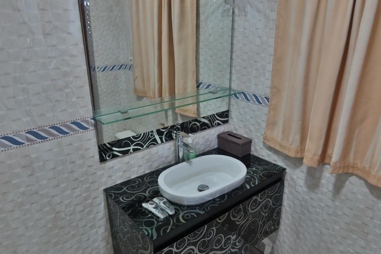 Narwastu Hills Hotel Tomohon Luaran gambar